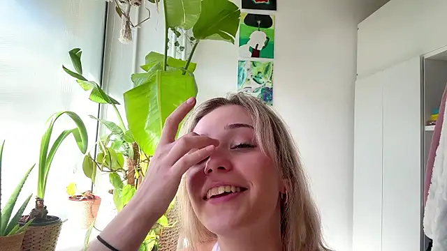 SourMidday: онлайн-секс-чат