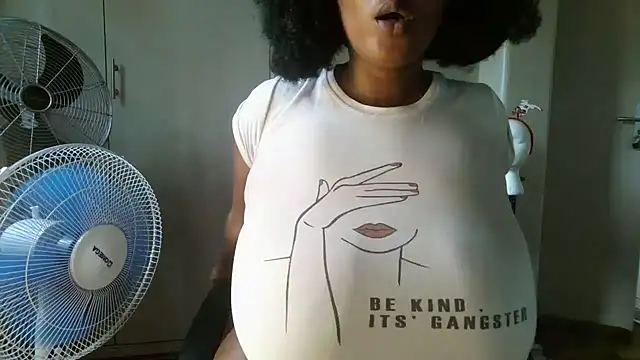 Stormy-Stella Adlı Modelin Web Kamerası Şovu