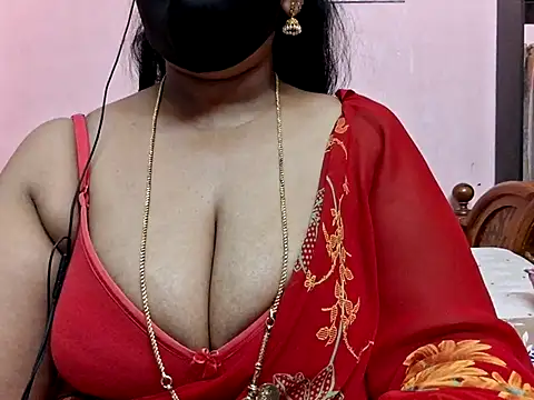 Czat XXX na żywo – yamini_sexy