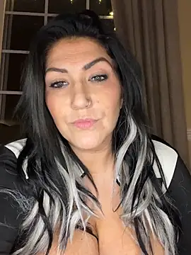 LittleMissEeve: онлайн-секс-чат