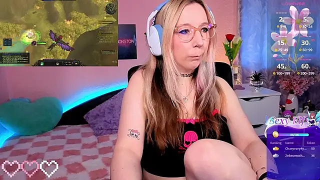 JustKerry: онлайн-секс-чат