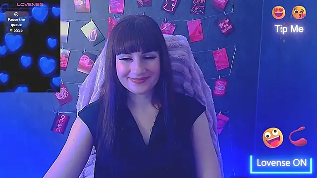 Czat XXX na żywo – Violla_My