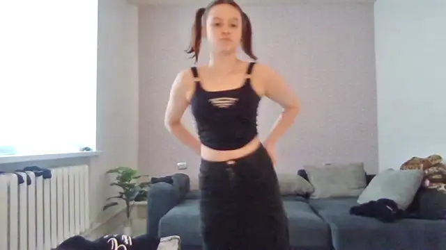 Ammymia Adlı Modelin Canlı XXX Sohbeti