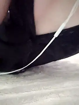 Pertunjukan Kamera Web Butterfly_Lily