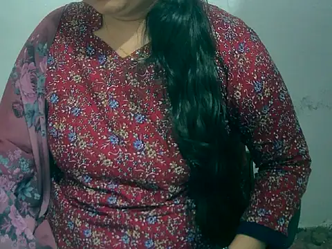 Chat +18 de Cute_Aliyaa ao vivo