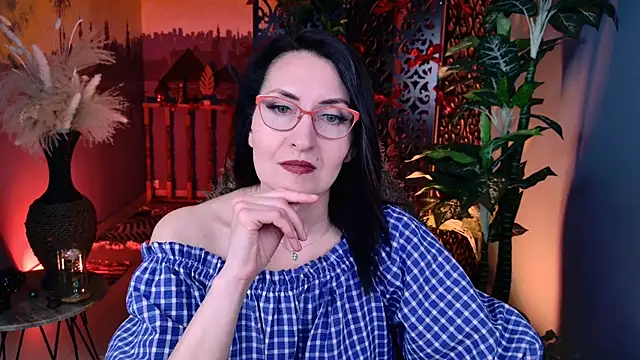 XXX chat uživo modela UnaTerra