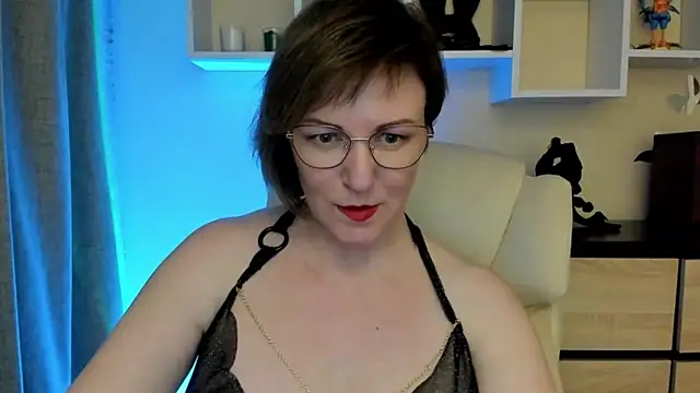 Chat +18 de feliziaDesire ao vivo