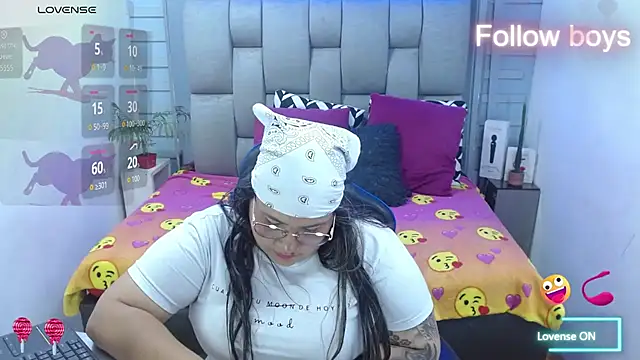 Онлайн чат XXX evelin_zaens