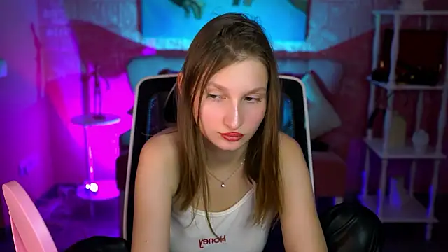 Czat XXX na żywo – EllaHorton