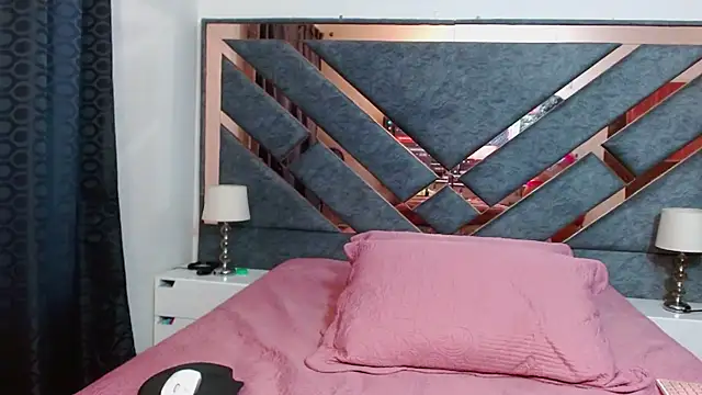 Онлайн чат XXX KarlaTesg