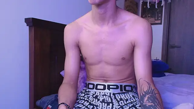 _realwav's Live XXX Chat