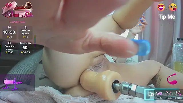 XXX chat uživo modela LollaVibes