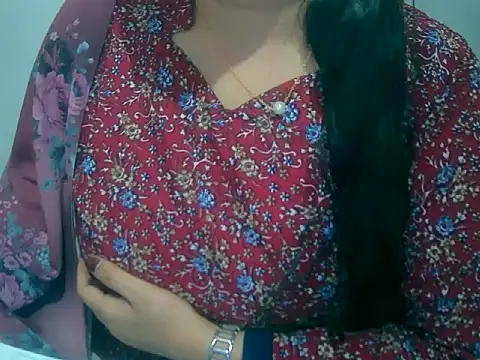 Chat +18 de Cute_Aliyaa ao vivo