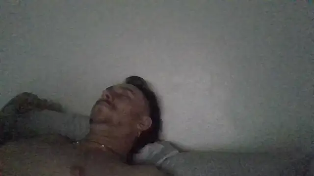 Tallhungandcloudy's Live XXX Chat