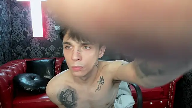 Онлайн чат XXX ClarkBev