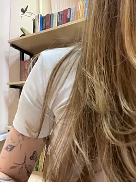 XXX chat uživo modela StreetSquirt