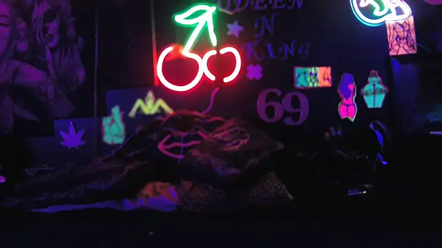 DaddyAndSplashQueen 现场XXX聊天