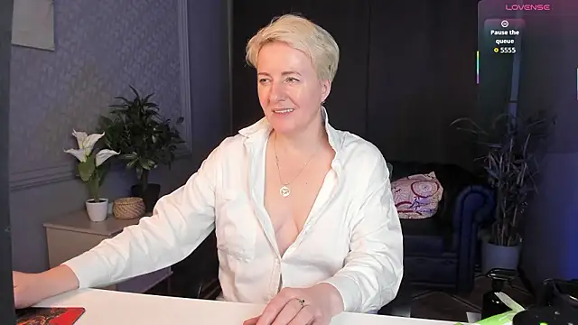 Živý XXX chat Nika_Smit