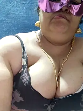 tamilthanushri's Live XXX Chat