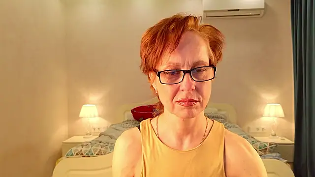 LioraWeiss: онлайн-секс-чат