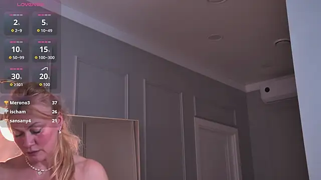 Živý XXX chat RubyReeves