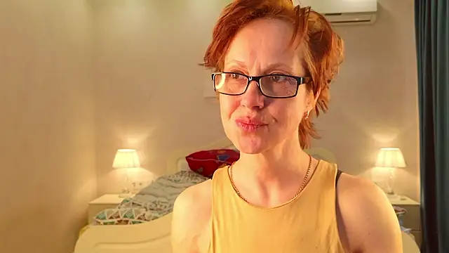 LioraWeiss webcam show