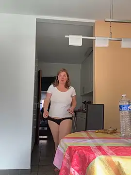 XXX chat uživo modela Lombada