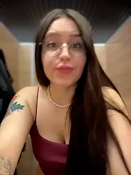 XXX chat uživo modela meow_girl