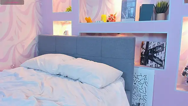 FloraDobbのライブXXXチャット