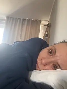 แชท XXX สดของ bunnythetailor