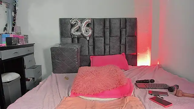 Esmeraldaa-のライブXXXチャット