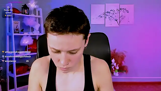 XXX chat uživo modela emi_fade