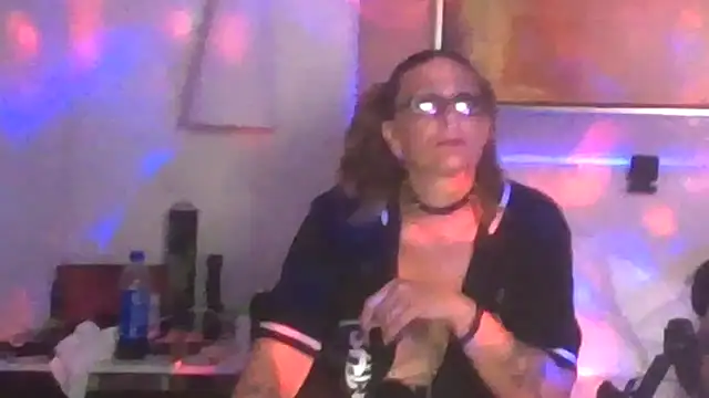 SparklesB1tchのライブXXXチャット