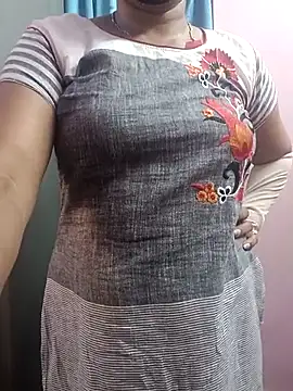 Flora_Telugu: διαδικτυακό σόου στην κάμερα