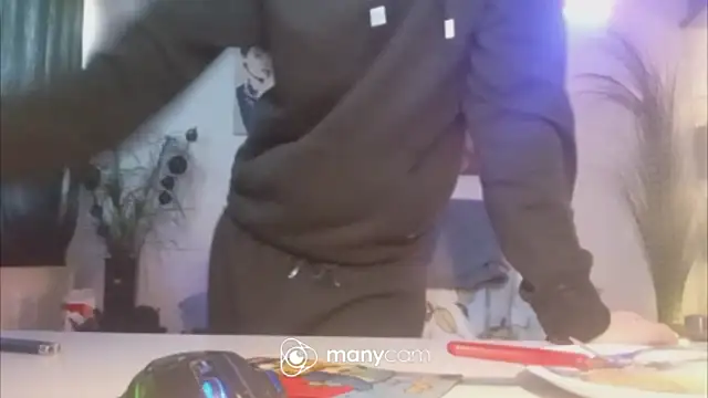 der_dino30 – Naživo XXX chat