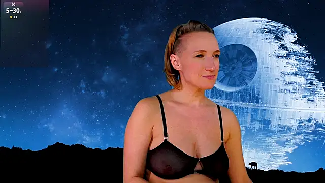 UmaTruewoman: онлайн-секс-чат