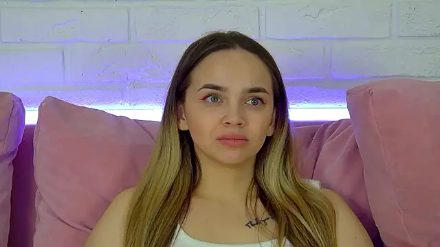 AnitaVenture: онлайн-секс-чат