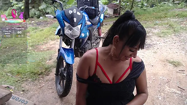 esmeralda_li – Live XXX-chat