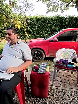 hotandfierylatinos2023's Live XXX Chat