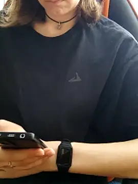 XXX chat uživo modela Aashikalaa