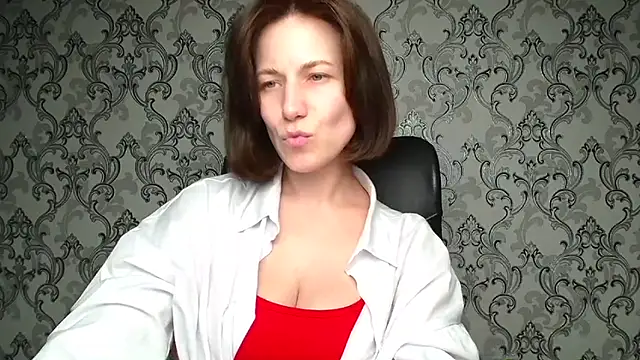 Chat +18 de Kelly_Kisss ao vivo