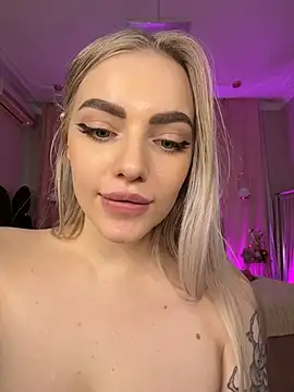 Show Webcam de HugeBoobsAlice