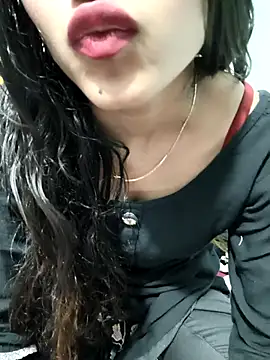 Yours-Zeenat's Webcam Show