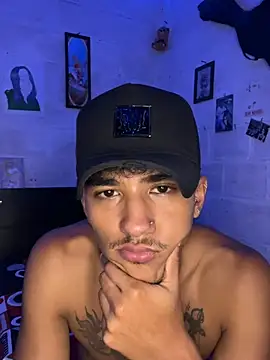 XXX chat uživo modela billi_adamzz