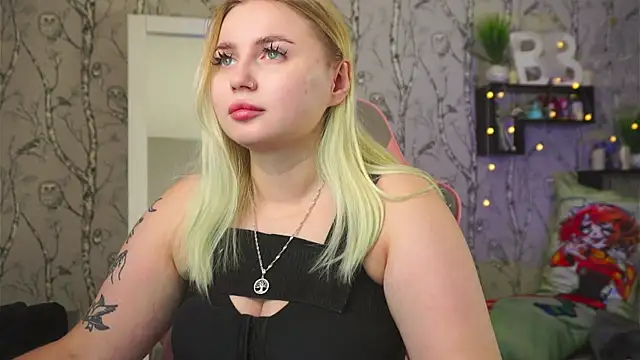 Moon_Valkyrie's Live XXX Chat