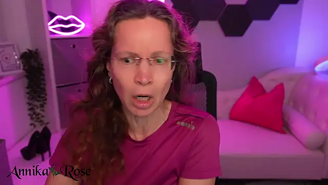 AnnikaRose's Live XXX Chat