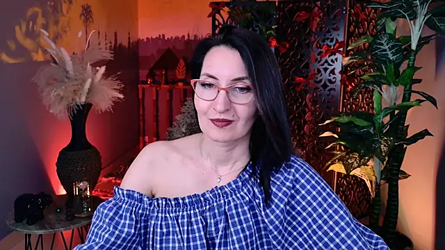 UnaTerran Live XXX chat