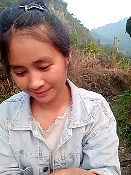 Him_MountainGirl Chat XXX in diretta