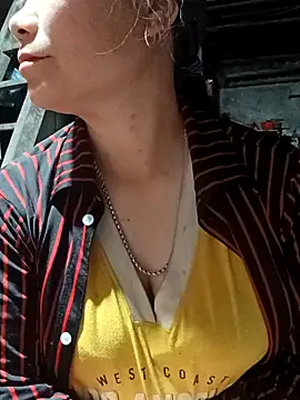 Lindxx-hot Chat XXX in diretta