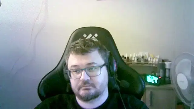 Czat XXX na żywo – SirAbuser